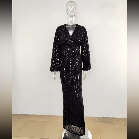 🎉Shine in this Sexy Long Sleeve Sparkly Maxi Dress, perfect for holiday … - Picture 13 of 16